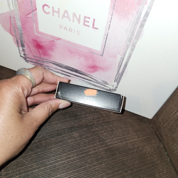 FENTY BEAUTY SUEDE POWDER BLUSH BNWOT - Picture 4 of 5